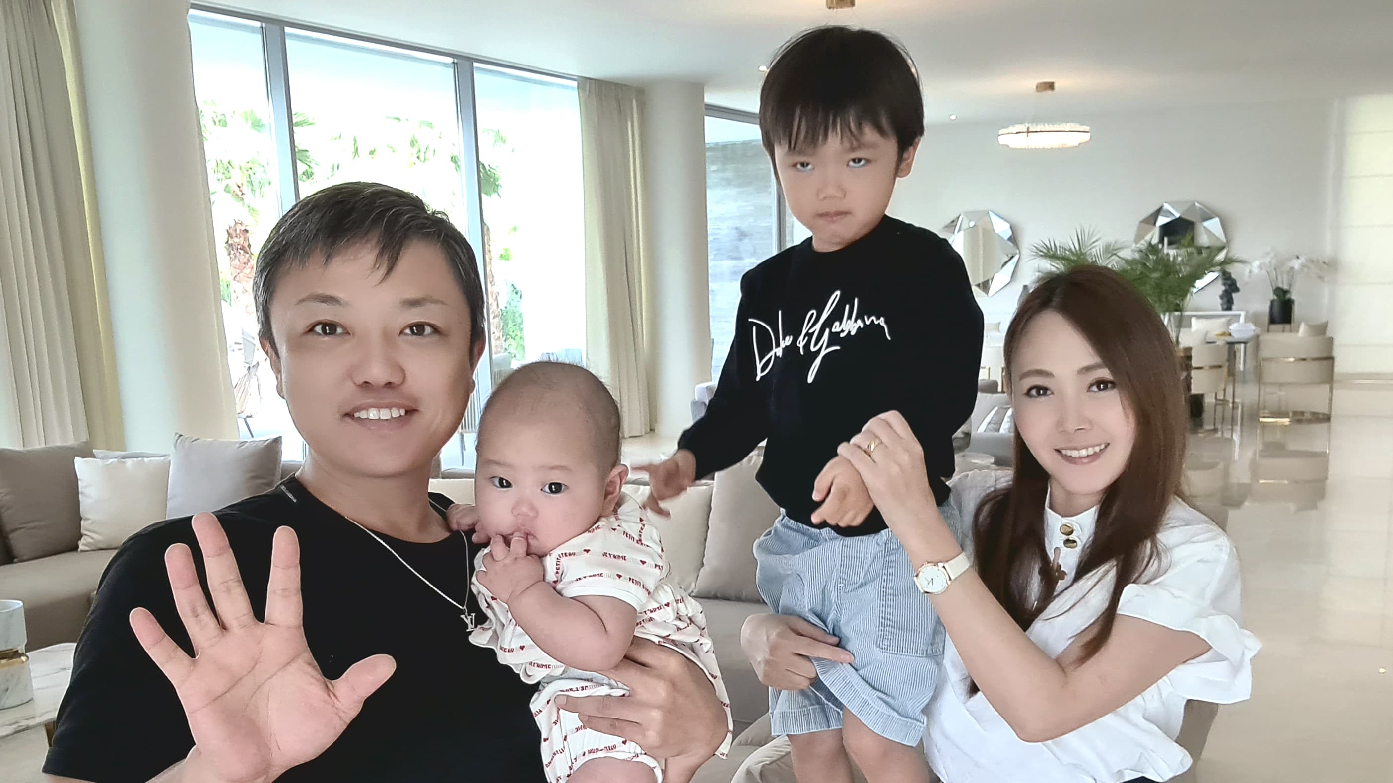 無一文から資産80億円に…！与沢翼が明かす「私の稼ぐ方法」 | FRIDAYデジタル