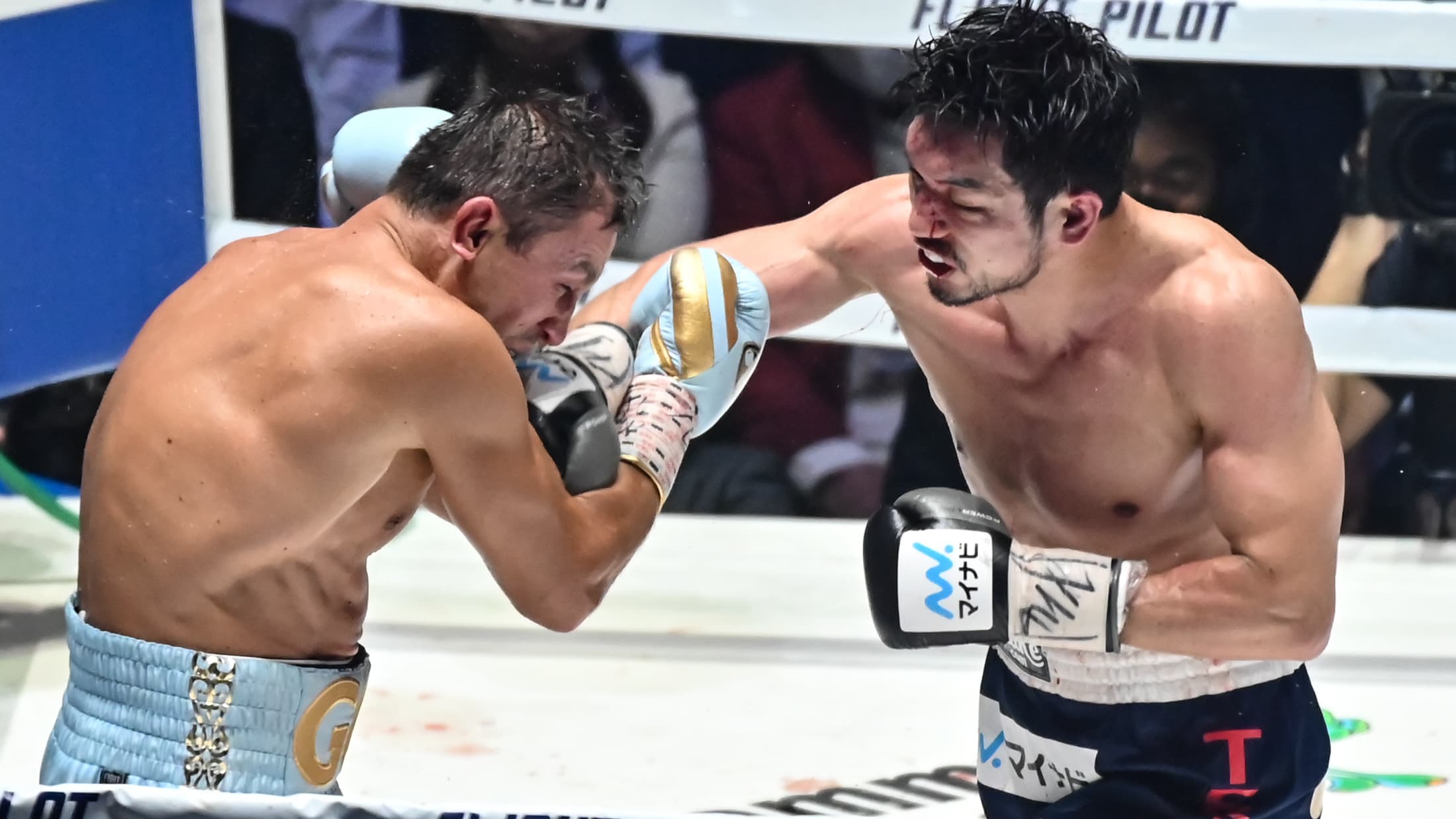 村田諒太vsゴロフキン直筆サイン入りフォトフレーム　おまけ付 フォトギャラリー1枚目 「最強の男」ゴロフキンが村田諒太に送った