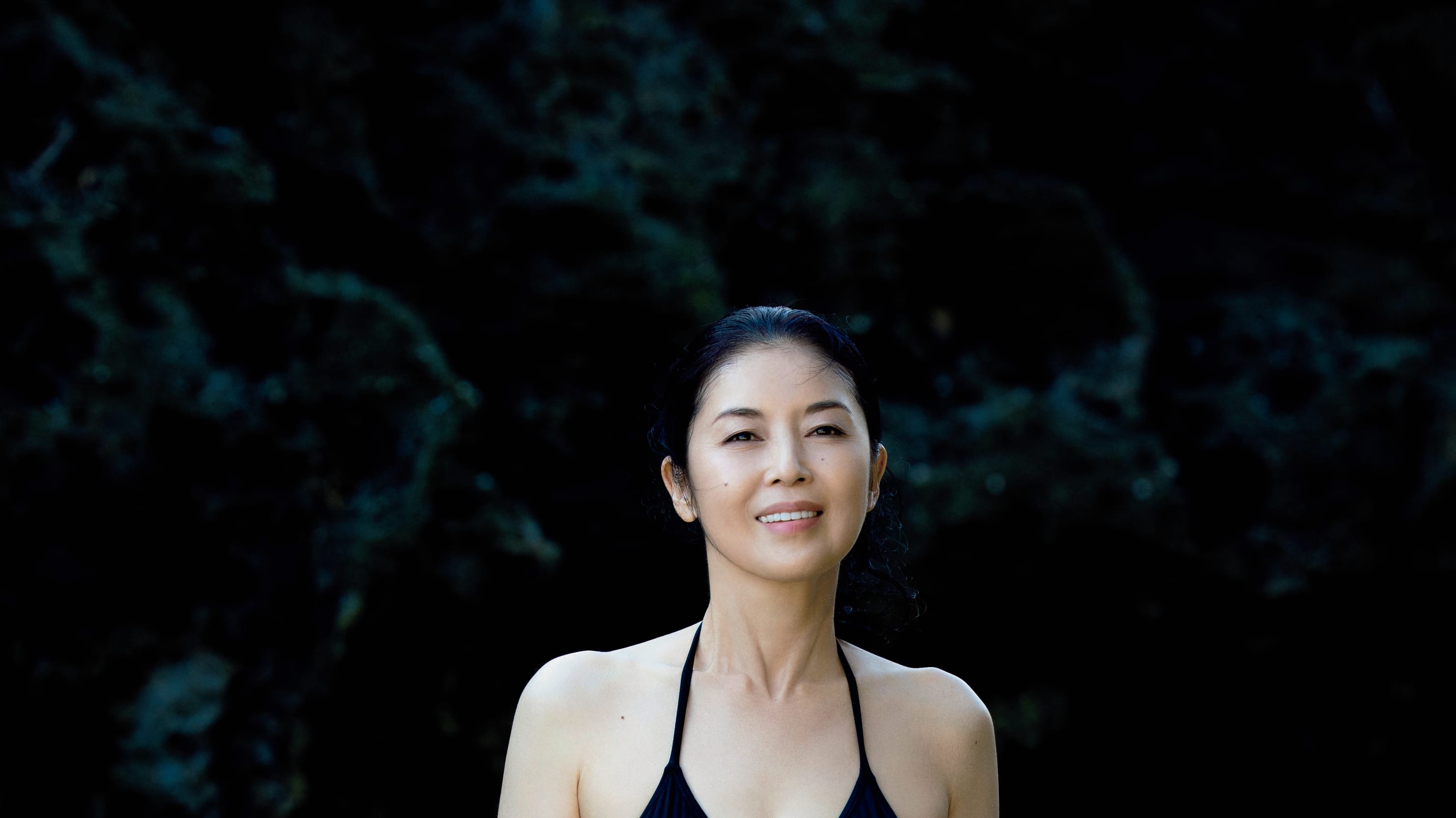 自分の身体に驚きました」藤あや子が明かす水着写真撮影秘話 | FRIDAY