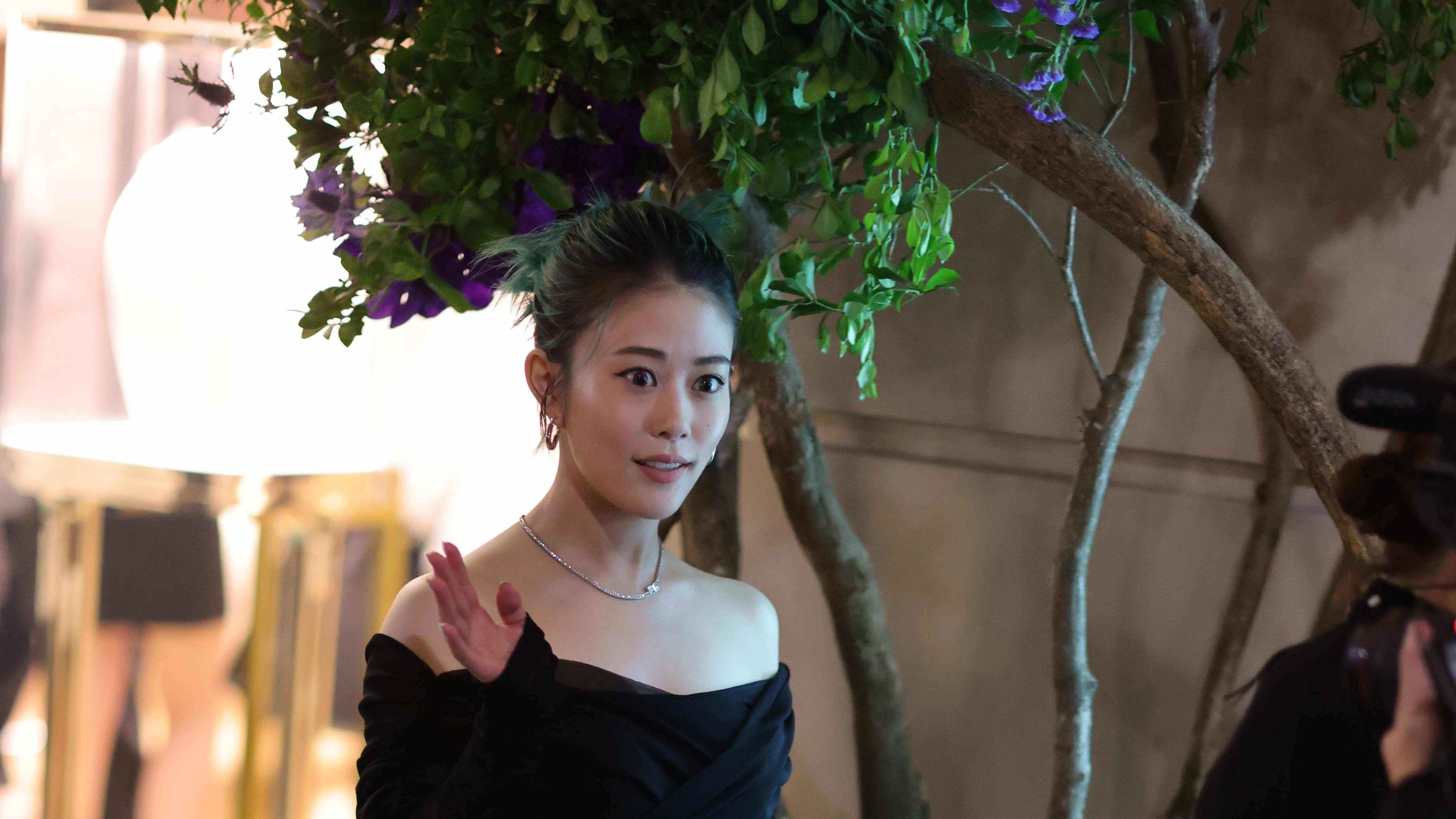 高畑充希 大胆な肩出しでティファニーイベントに登場「ジュエリーより