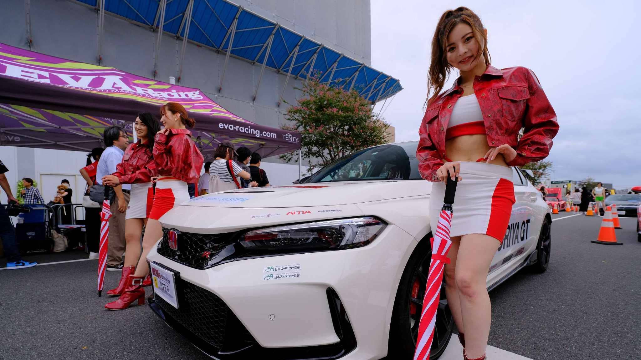 日本屈指のレースクイーンがズラリ！「守谷GTグランプリ」を彩った美女