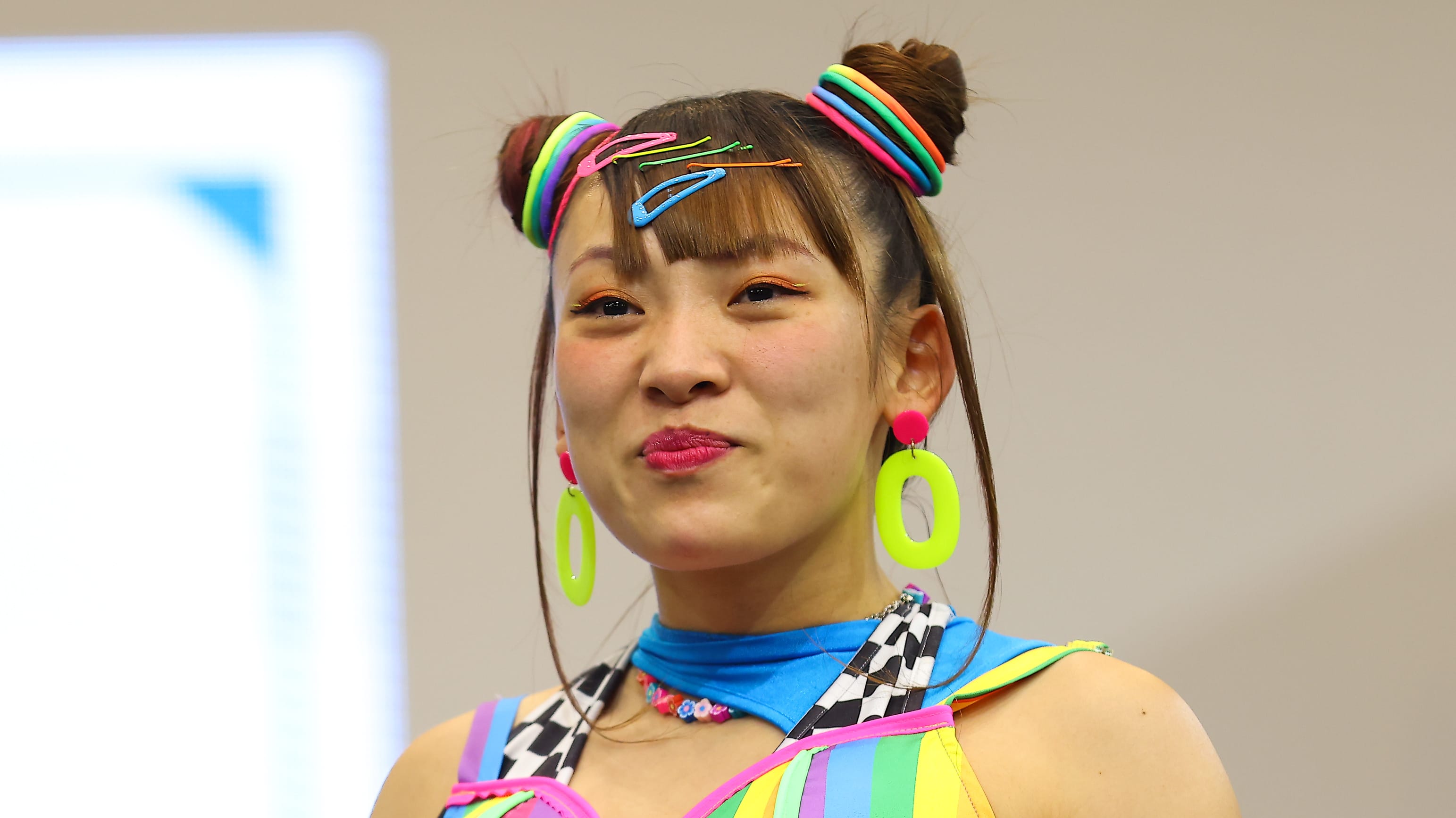 アイフォン使用までバラされて…」フワちゃん“暴言騒動”で始まったSNS