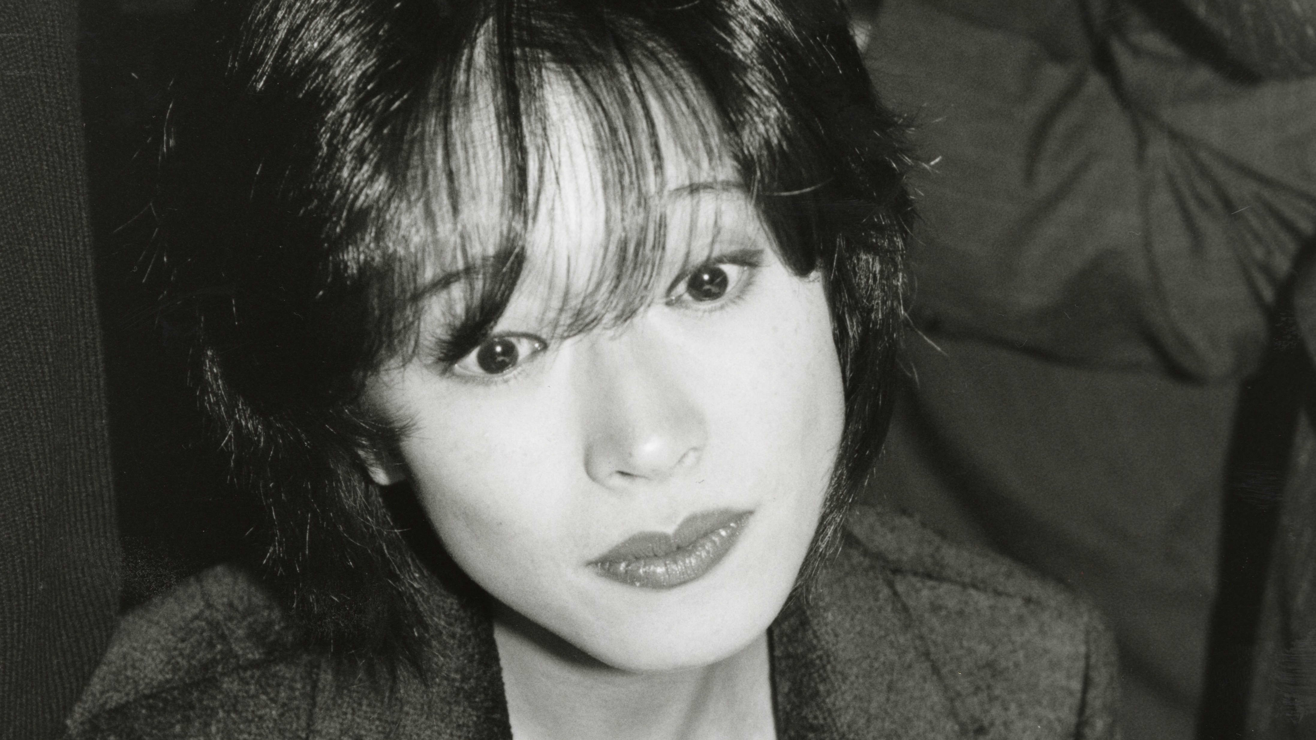 貴重レア B2大 ポスター 中森明菜　歌姫復活 貴重レア B2大 ポスター 中森明菜 歌姫復活ZERO album～歌姫2 [UHQCD