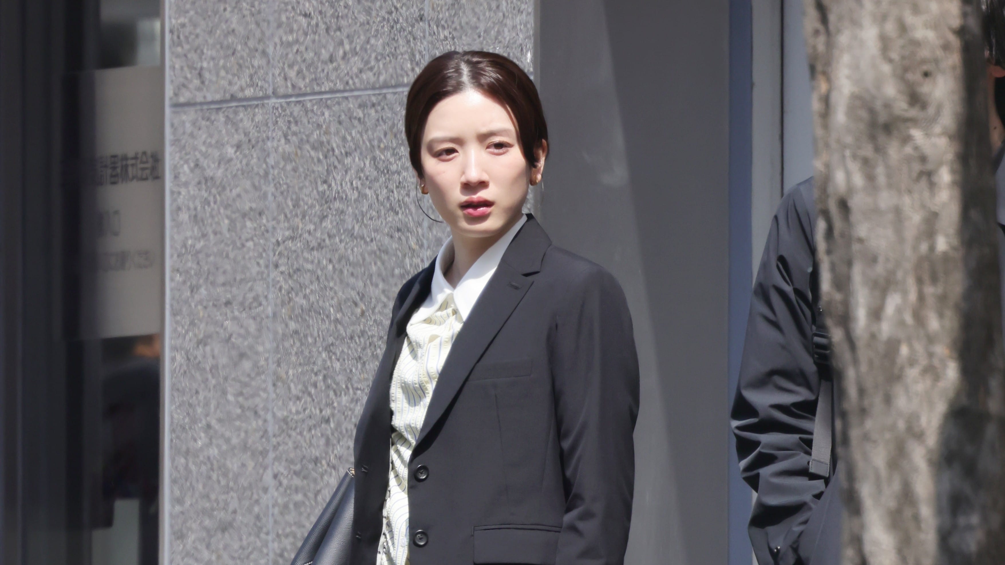 永野芽郁＆田中圭 “口裏合わせLINE”流出で浮かび上がった「最大の疑問