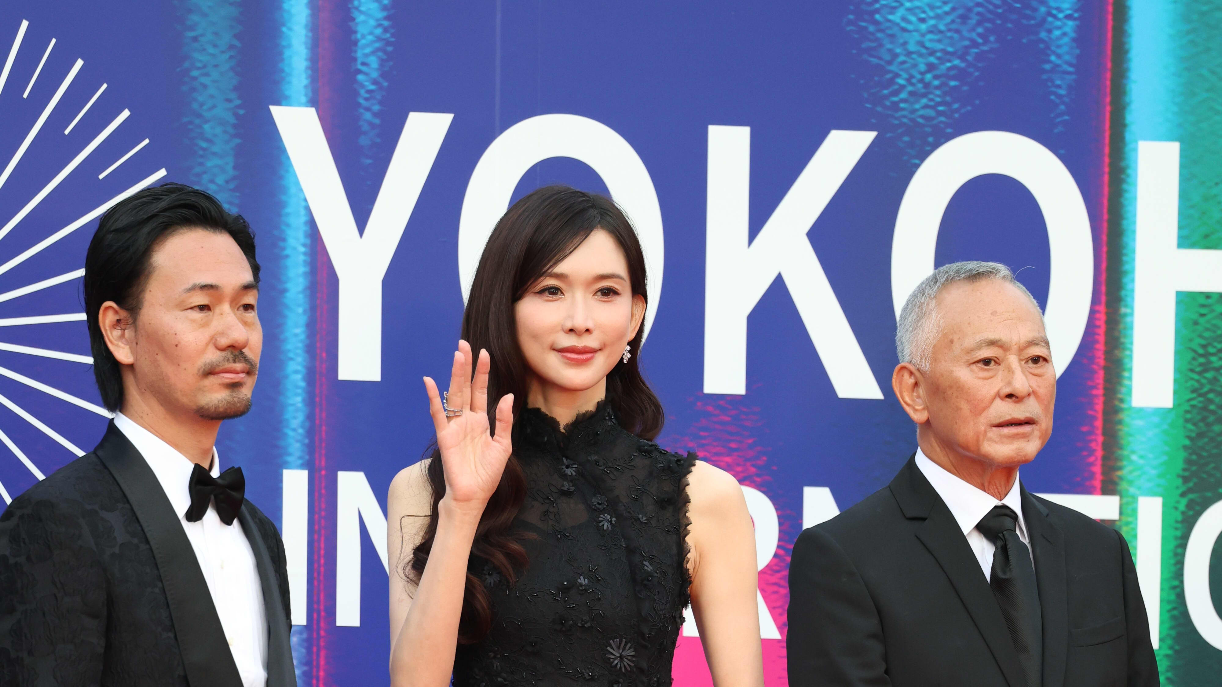 2ページ目）美脚をチラ見せして…「台湾ナンバーワンモデル」リン