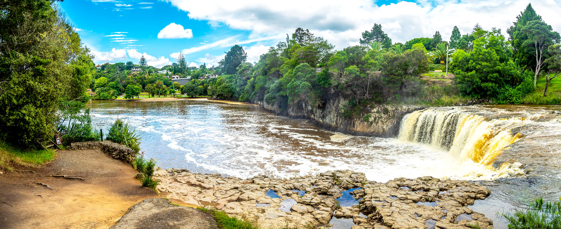 Haruru Falls