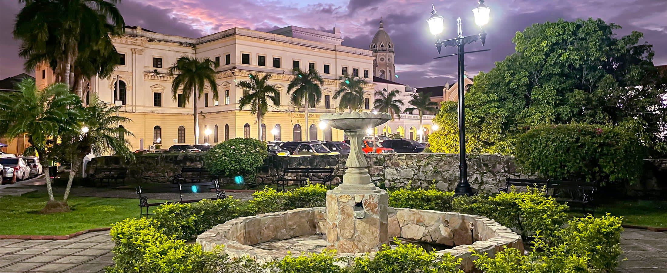 National Theatre of Panama, Casco Viejo