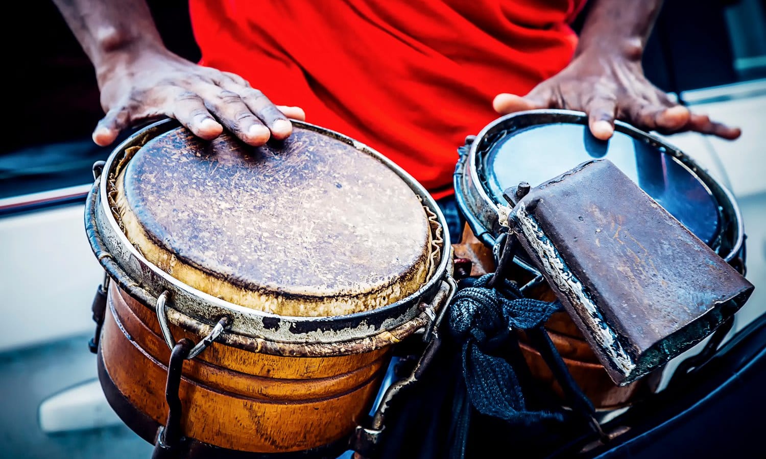 Street band drummer, Santiago
