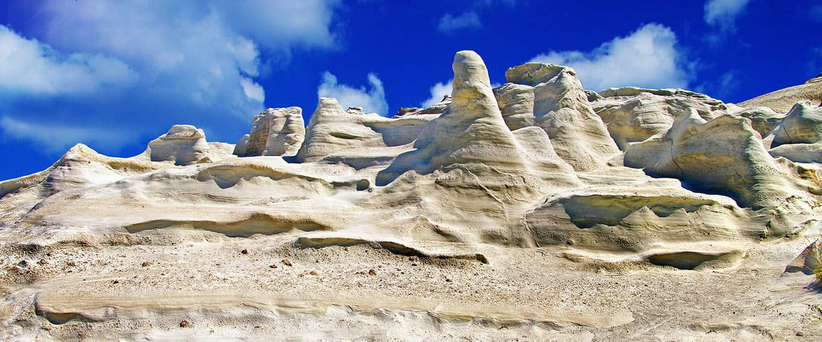 Sarakiniko, Milos