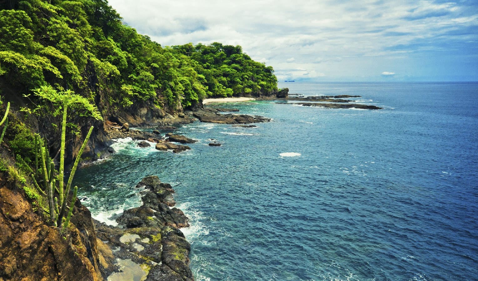 Coastline, Playa Hermosa region