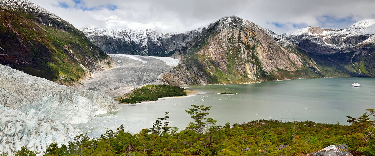 Pia Glacier panorama