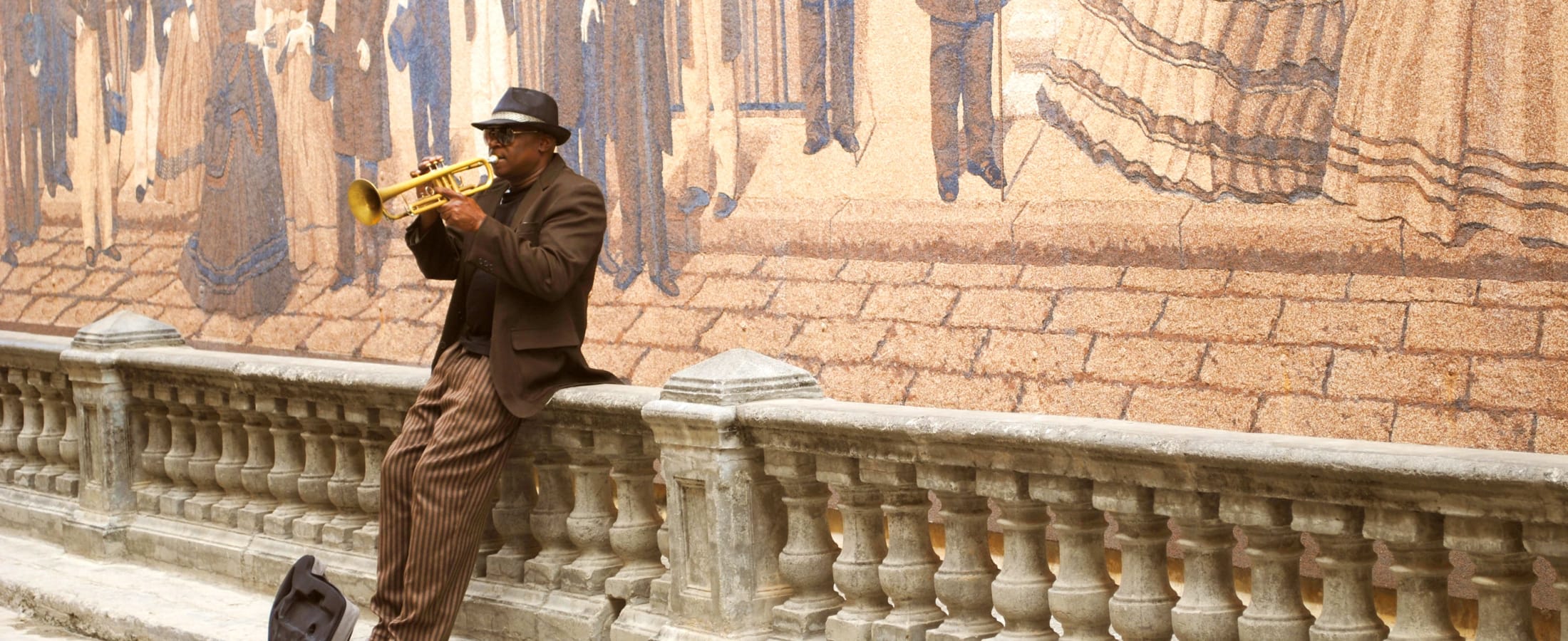 Street performer, Old Havana