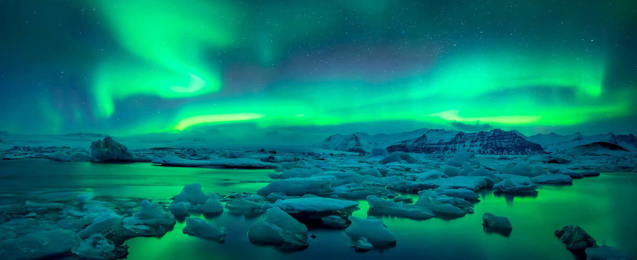 Northern Lights, Jökulsárlón glacier lagoon