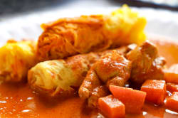 Roti Jala served with Chicken Curry 