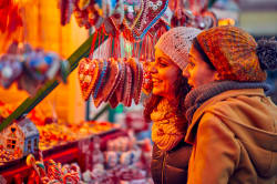 Shopping at Rüdesheim's Chrsitmas Market 