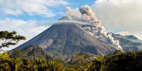 Costa Rica: Volcanoes, Rainforests & Beaches