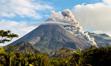 Costa Rica: Volcanoes, Rainforests & Beaches