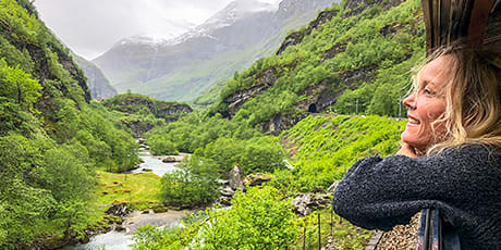 Riding the Fl&aring;m Railway