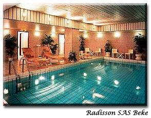 Radisson Pool