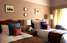 Claridges guest room
