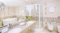 Monika Centrum Hotel bathroom