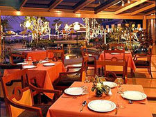 Dining at the Montien