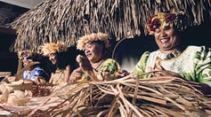 Radisson Plaza Resort Tahiti local crafts