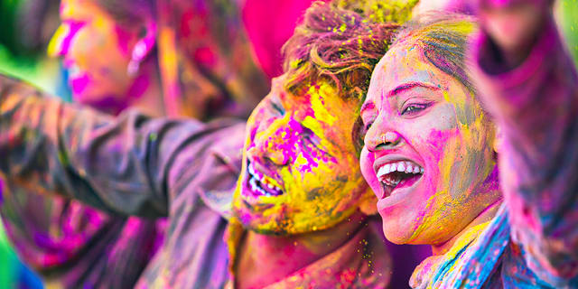 Dazzling Dubai & India with Holi, Festival of Colors