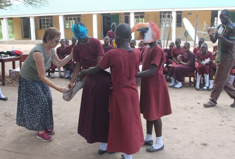 Margaret-Teaching-Drama-To-Girls