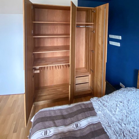 ref-1775122516-ks122-schrank