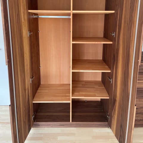 ref-1756112681-ks121-schrank