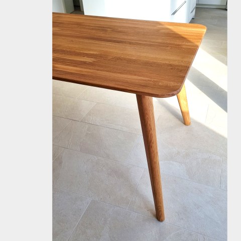 ref-1771840804-et125-esstisch