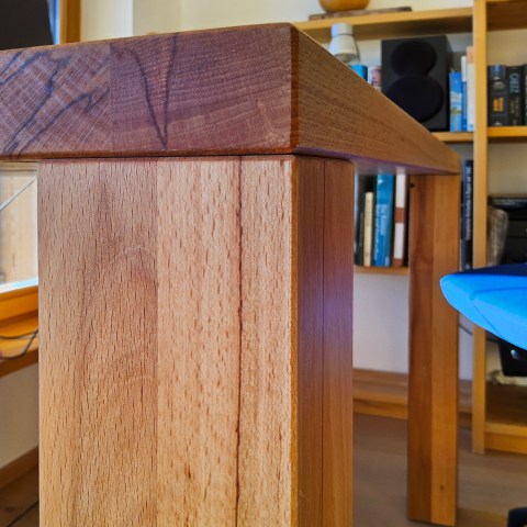 ref-1768216013-et01-esstisch