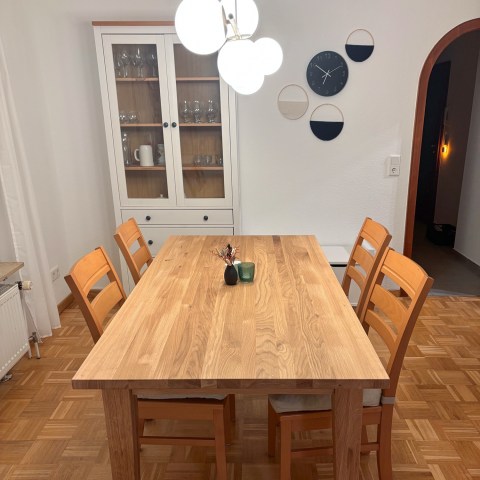 ref-1764586826-et21-esstisch