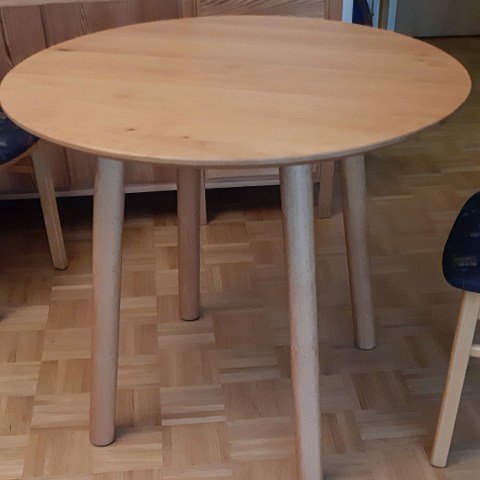 ref-1732544418-et360-esstisch