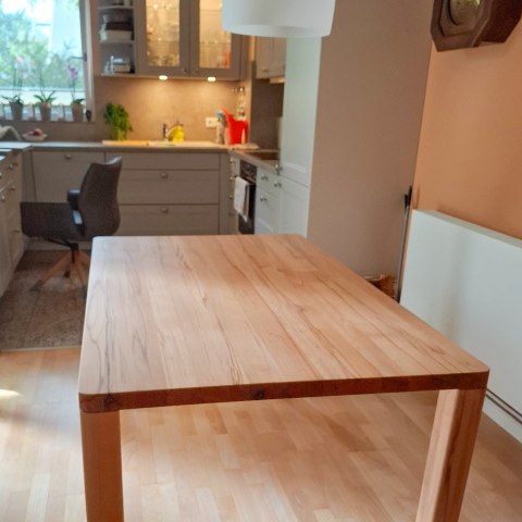 ref-1754634433-et05-esstisch