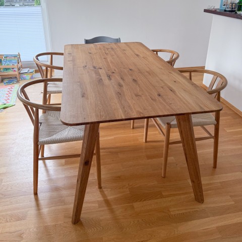 ref-1750751285-et125-esstisch