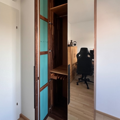 ref-1771234373-ks112-schrank