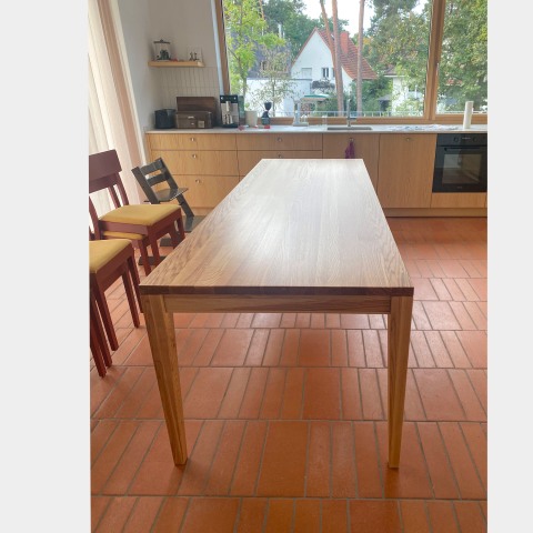 ref-1791365743-et12-esstisch
