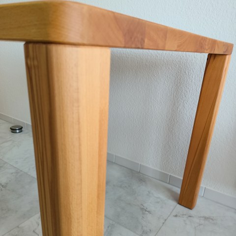 ref-1785752445-et05-esstisch