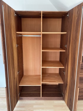 ref-1756112681-ks121-schrank