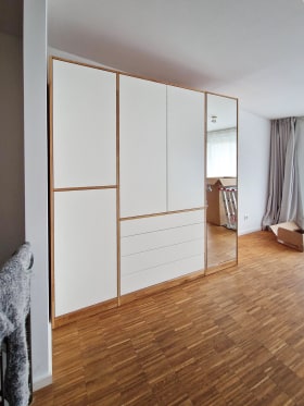 ref-1763991085-r100-regal