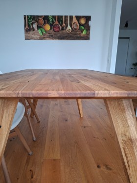 ref-1770646924-et125-esstisch