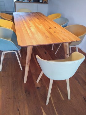 ref-1771841402-et125-esstisch