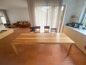 ref-1791365743-et12-esstisch