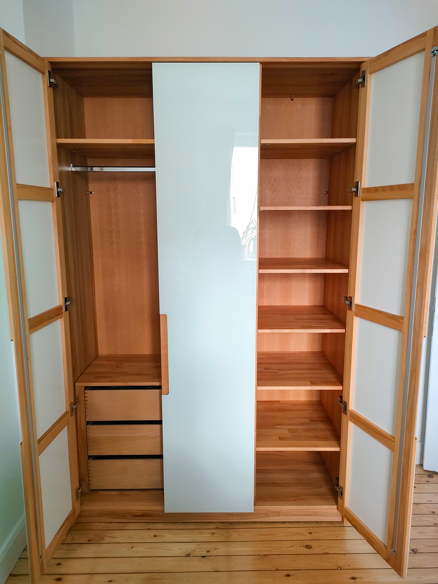 kleiderschranke aus erlenbach Kleiderschrank (Gebraucht) in Erlenbach ZH für CHF 17 – nur Abholung