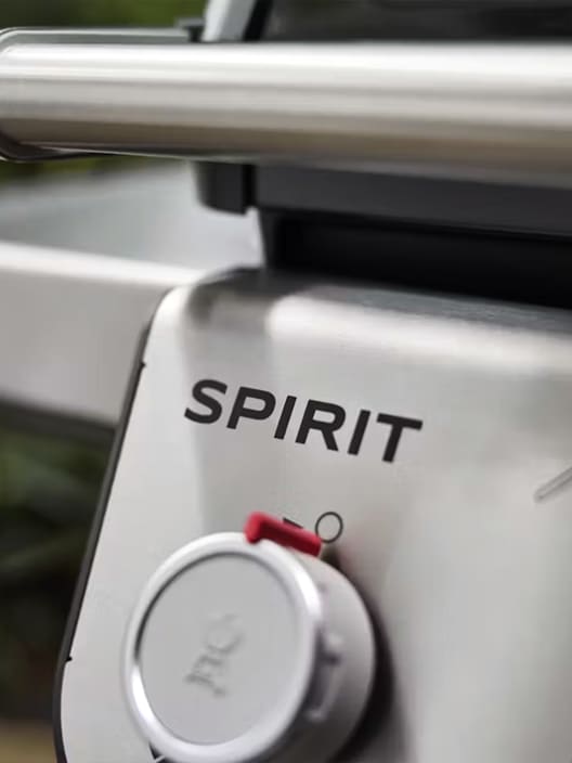 Barbacoa Weber® de gas Spirit E-425 con plancha de regalo