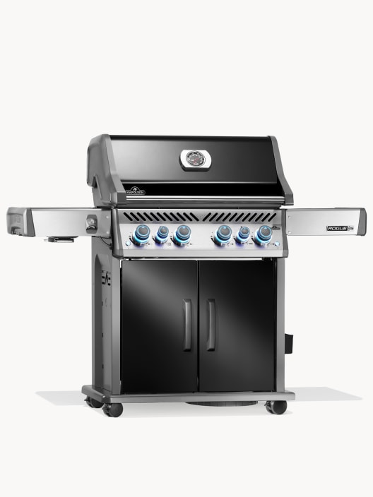 Barbacoa Napoleón de gas Rogue PRO-S 525