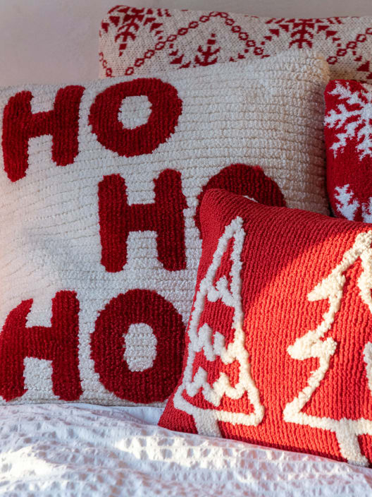 Cojín Decorativo Navideño "HO HO HO" Blanco/Rojo 45x45 cm (Surtido 2)