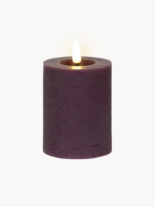 Vela LED morada con luz cálida Ø7×11,2cm